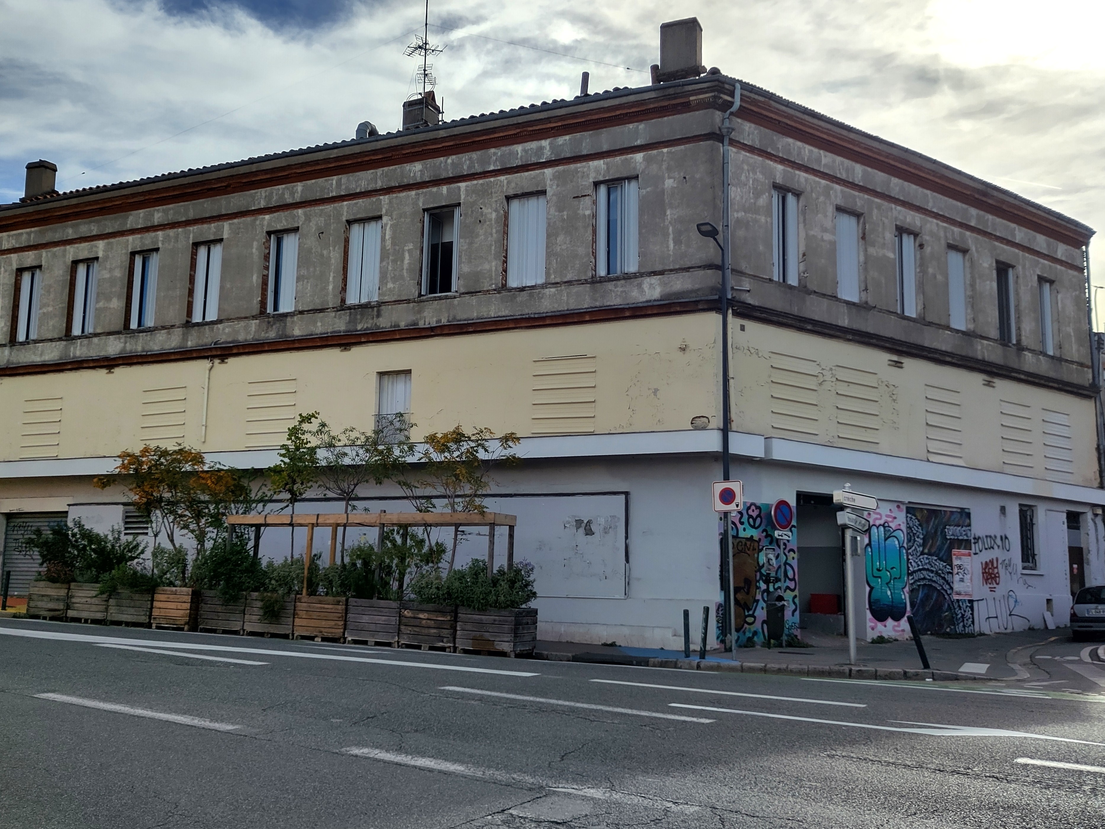 Bâtiment qui va être démoli au 1 rue Saint-Laurent