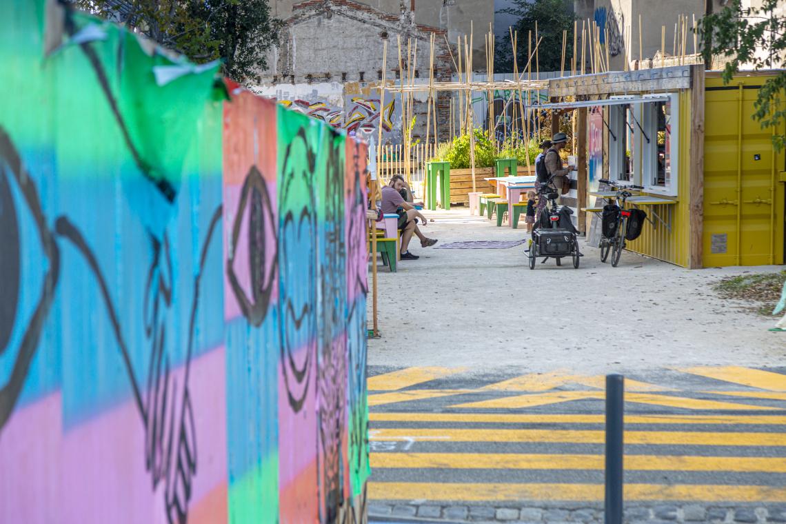 Entrée de Place Commune